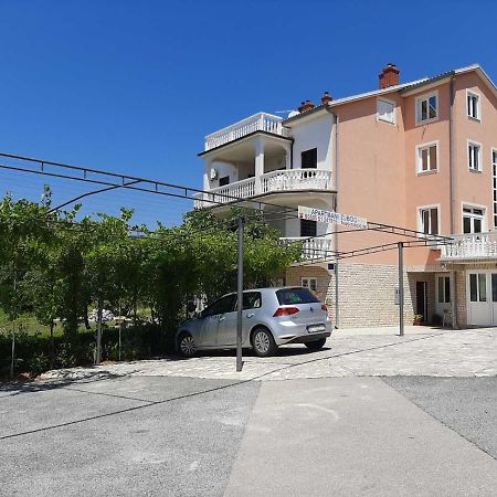 Apartments Grozdana Crikvenica Exterior foto
